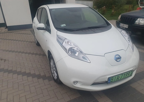 Nissan Leaf cena 42999 przebieg: 122000, rok produkcji 2016 z Białystok małe 46